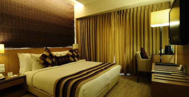 Salida Del Sol Hotel Panaji Exterior photo