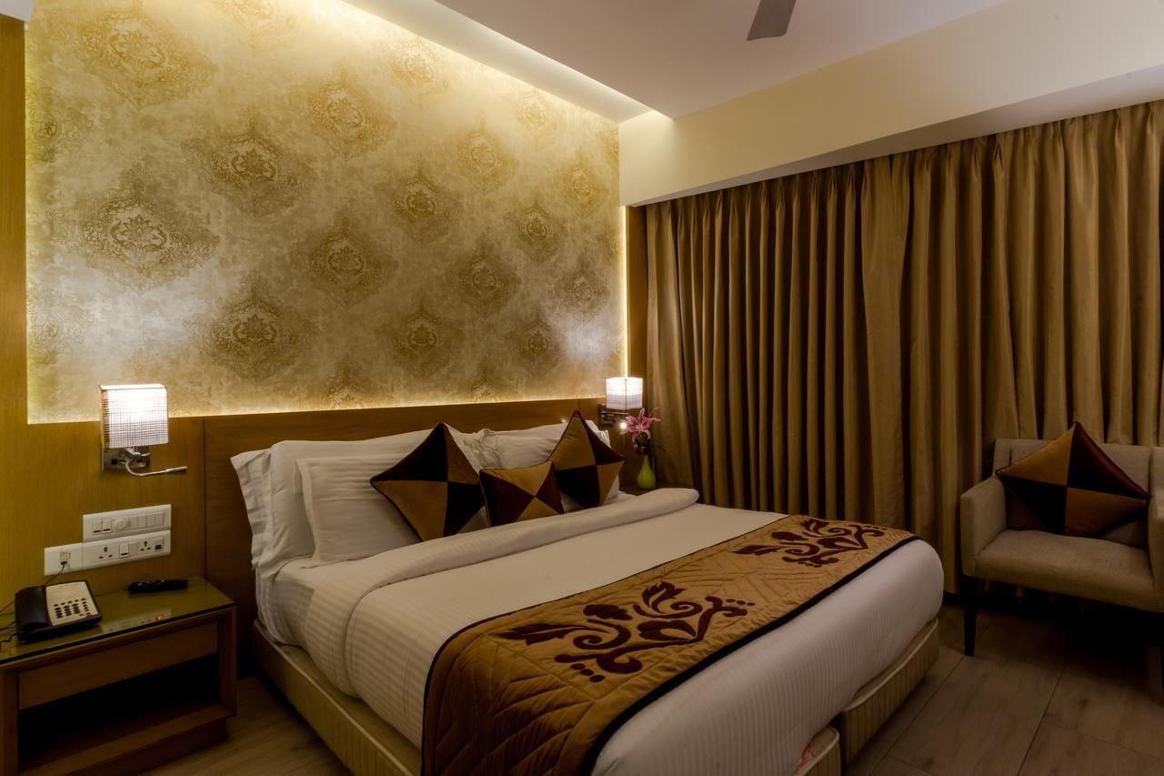 Salida Del Sol Hotel Panaji Exterior photo